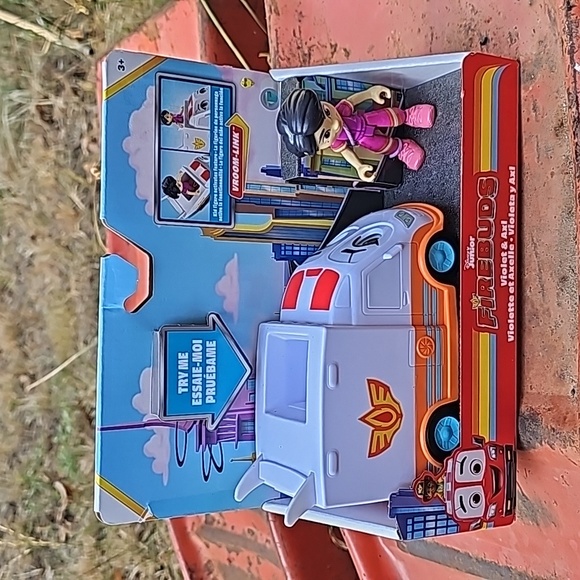 Disney Junior Firebuds Friends Violet and Axl Figure and Ambulance Vehicle Set - Picture 1 of 12